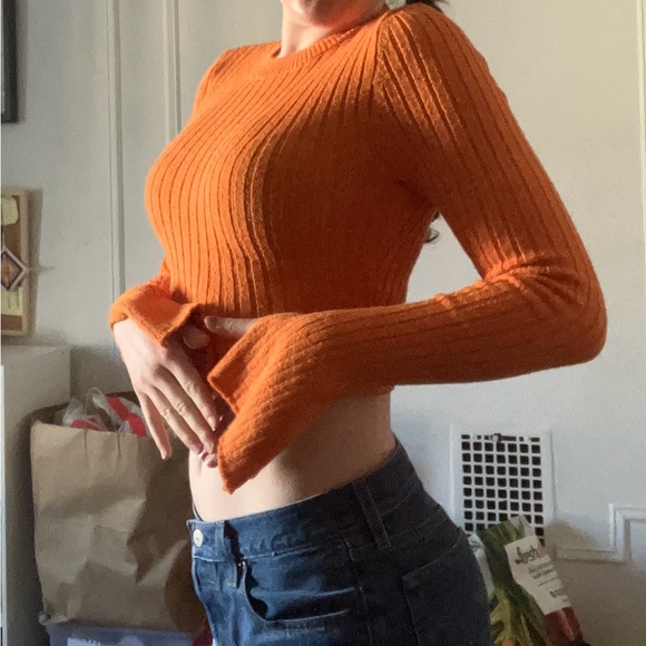 Flattering Ribbed top - Picture 2 of 5